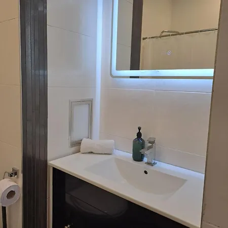 Levskig Family Flat 10 Min From Airport And Center